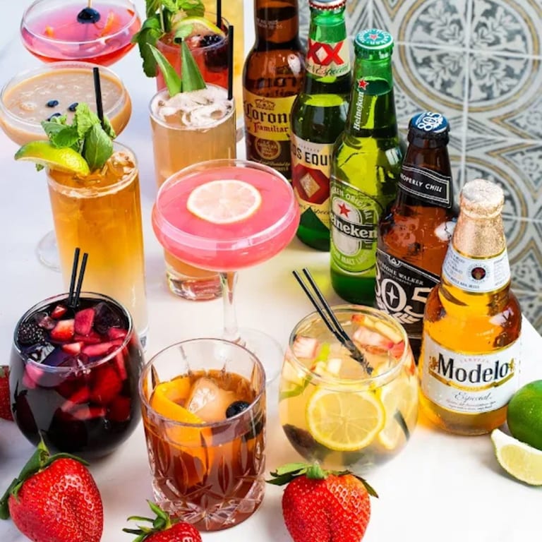 Live Music & Happy Hour